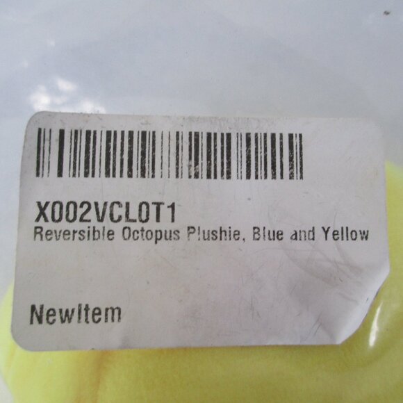 REVERSIBLE OCTOPUS PLUSHIE - Picture 5 of 6